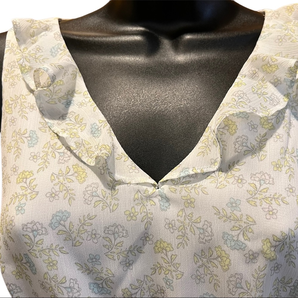 LOFT floral dress. Size 4p - Picture 4 of 6